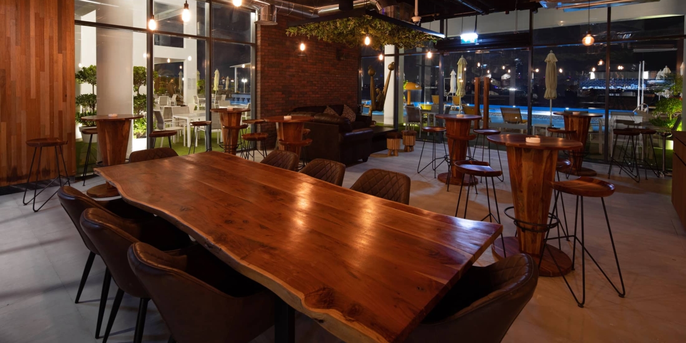 CCentralResortthepalmC Grill Bar  Restaurant