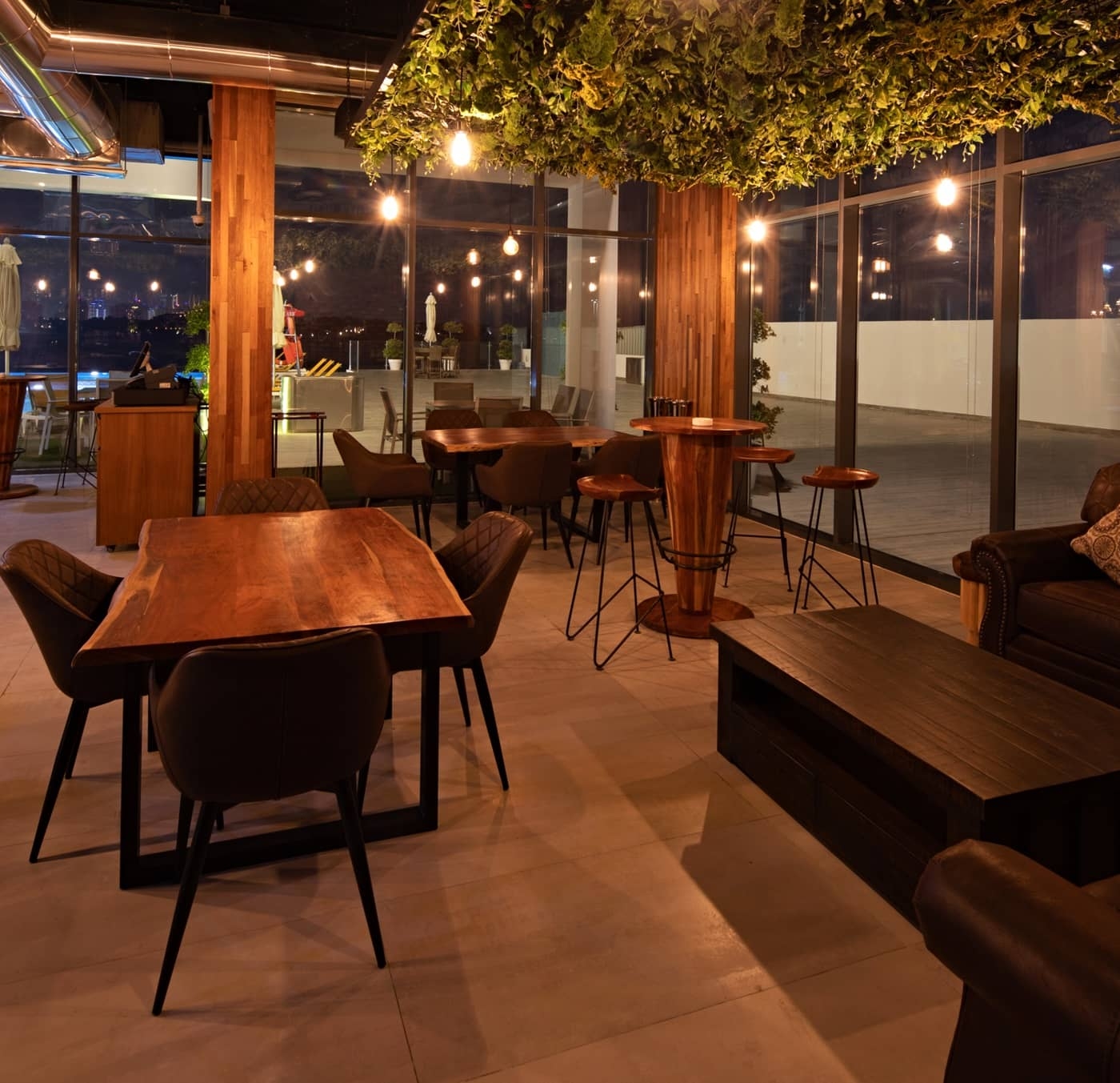 CCentralResortthepalmC Grill Bar  Restaurant