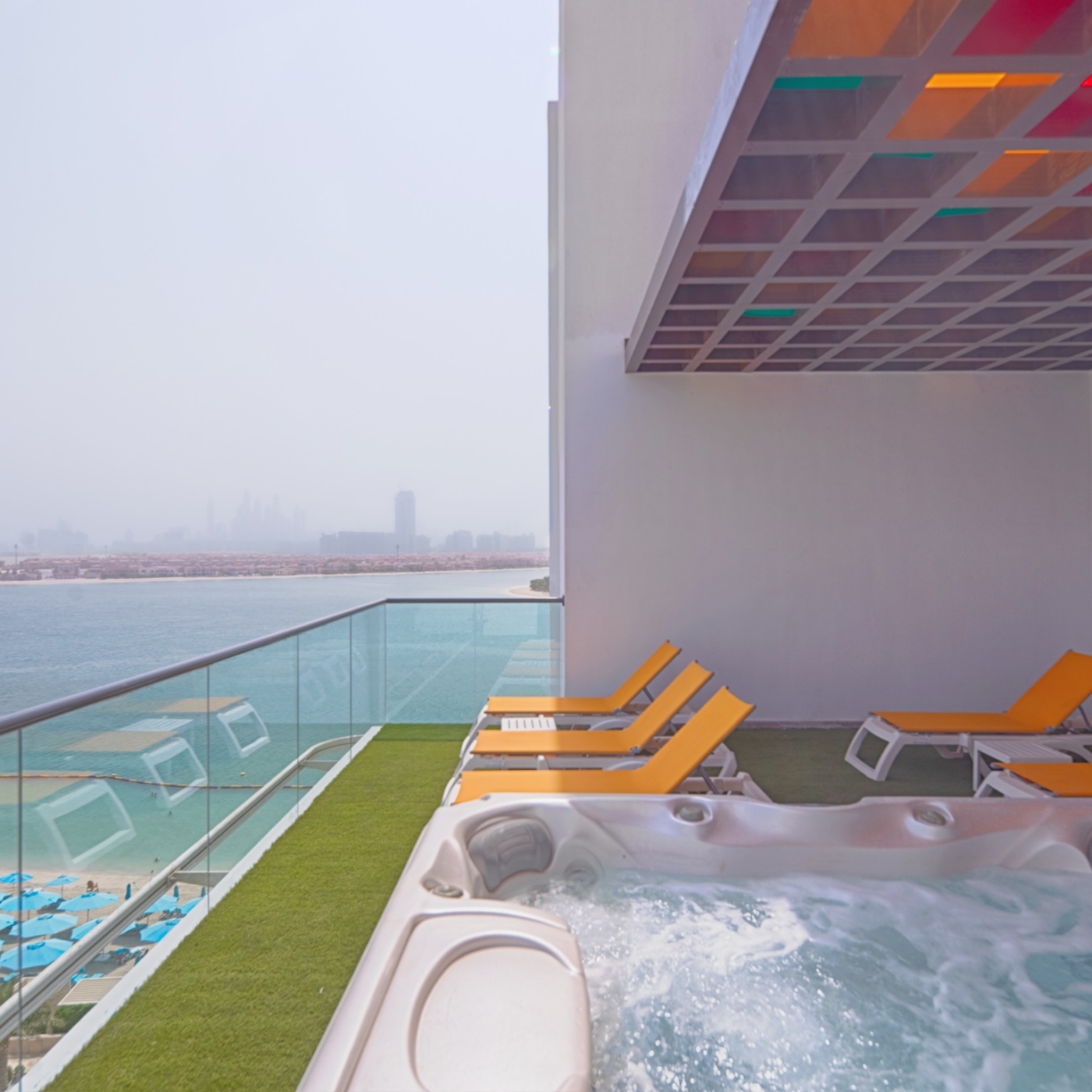 CCentralResortthepalmjacuzzi