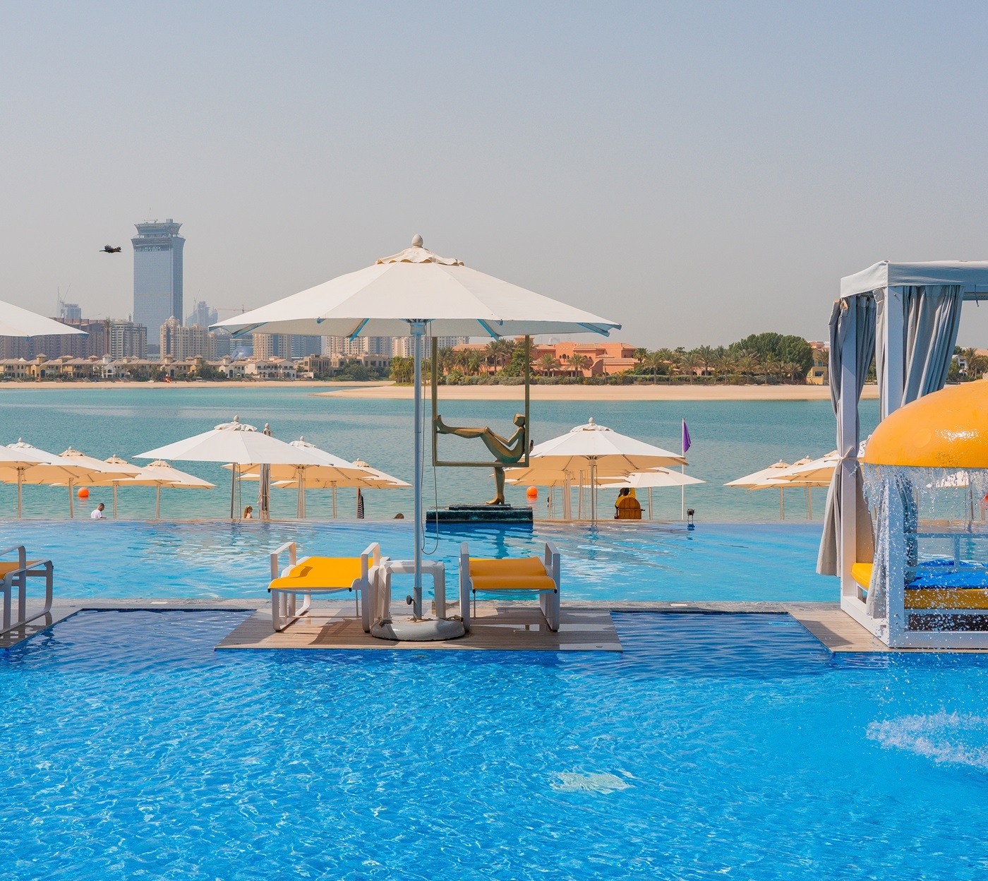 CCentralResortthepalmmojitopoolbar