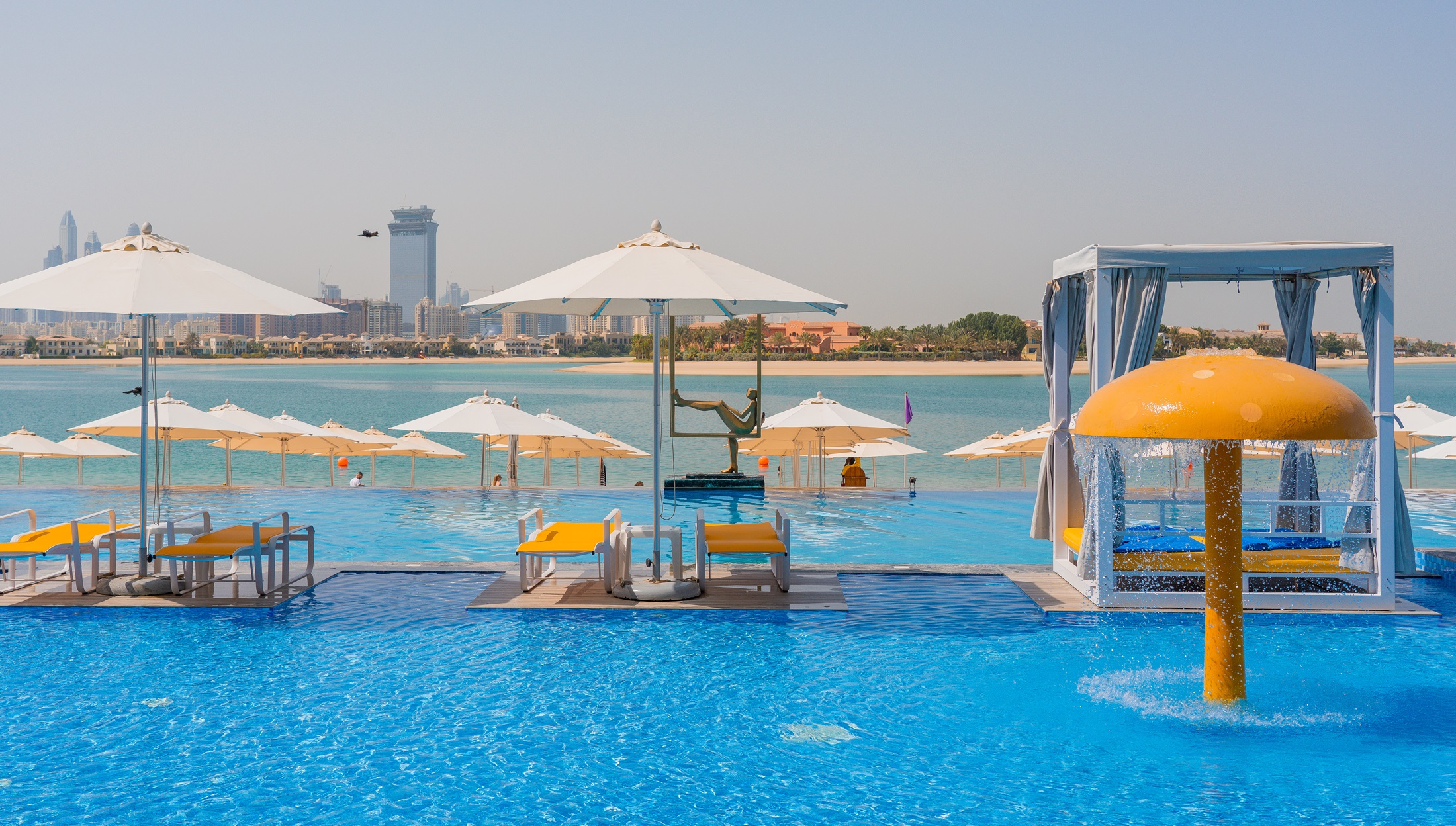 CCentralResortthepalmmojitopoolbar