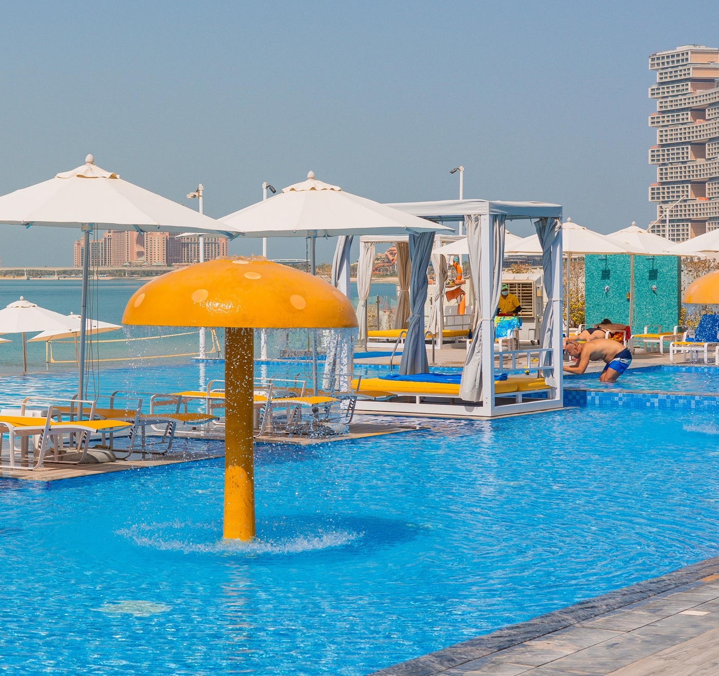 CCentralResortthepalmmojitopoolbar