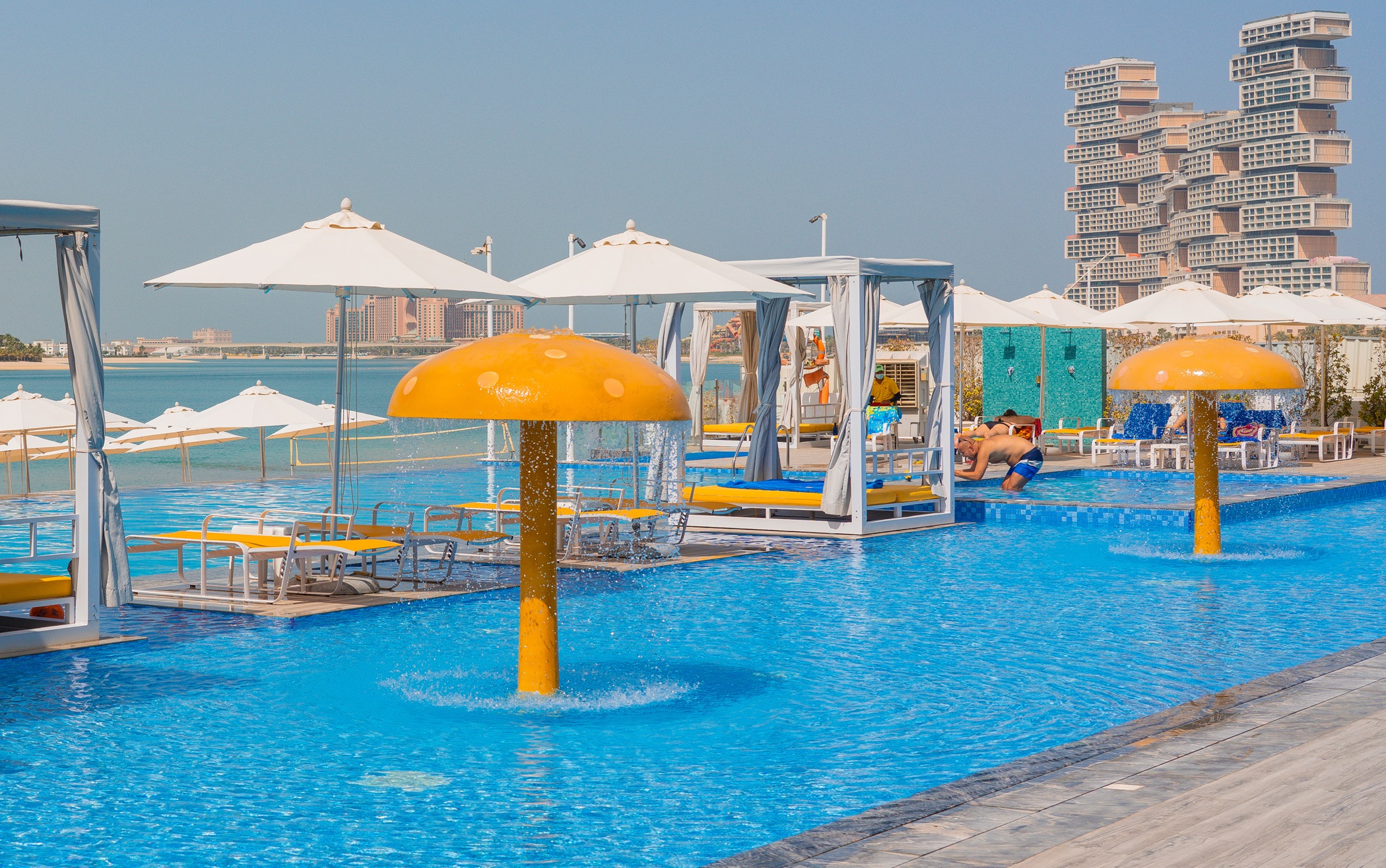 CCentralResortthepalmmojitopoolbar