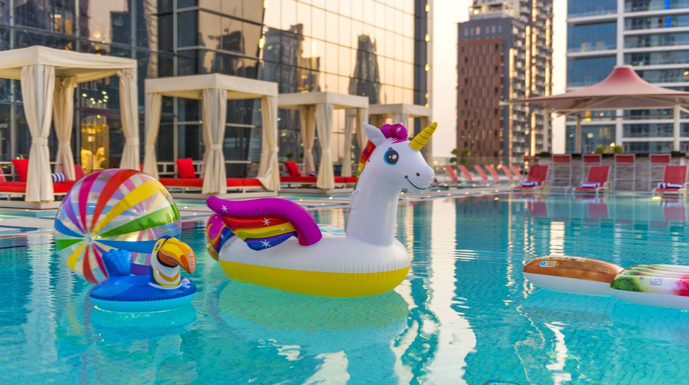 CanalCentralhotelbusinessbayrpool