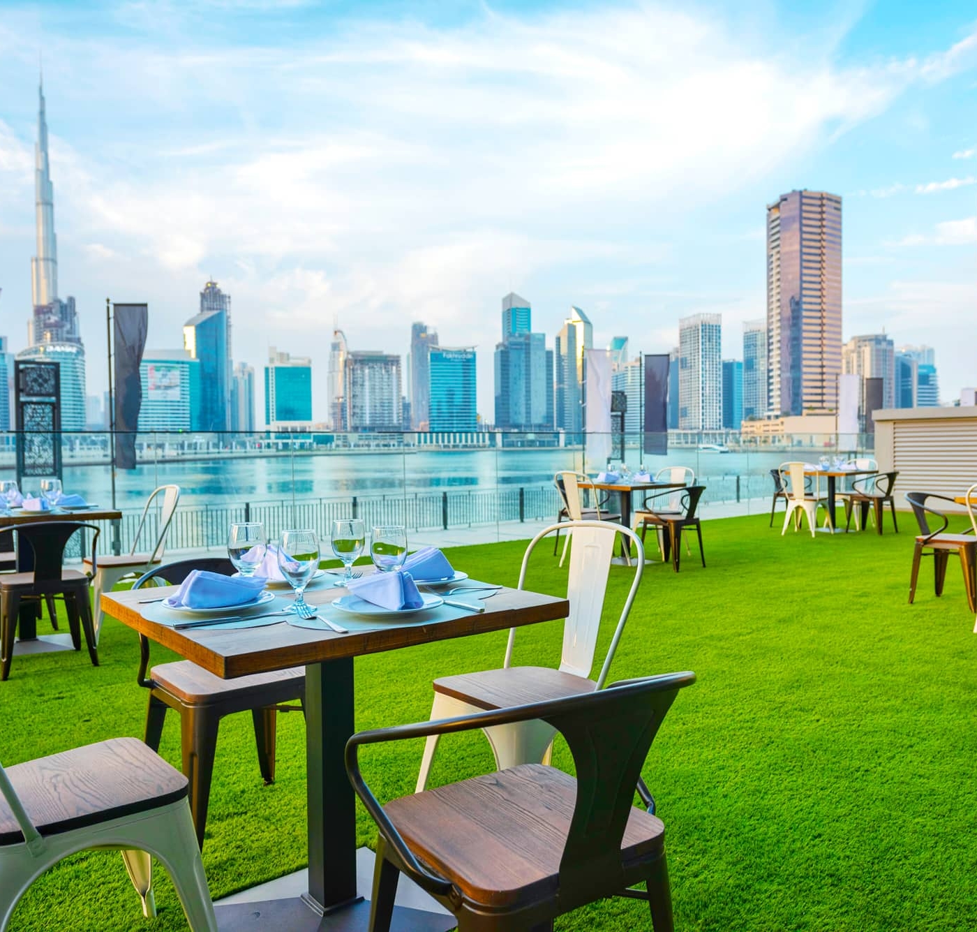 CanalCentralhotelrestaurantlacruisebar