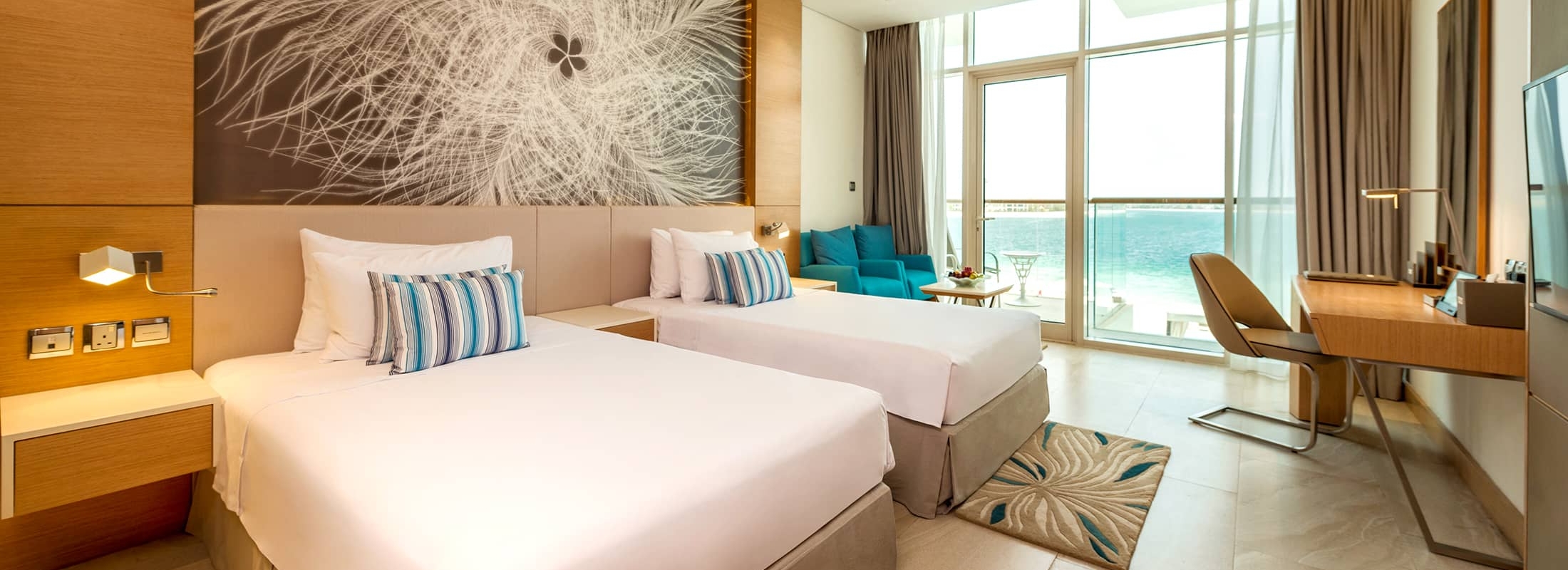 RoyalCentralHotelPremiumRoomwithSeaView