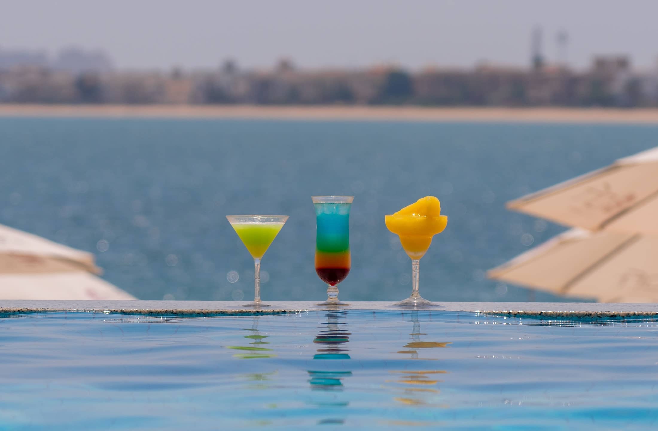 RoyalCentralThePalmhotelresorthushpoolbar