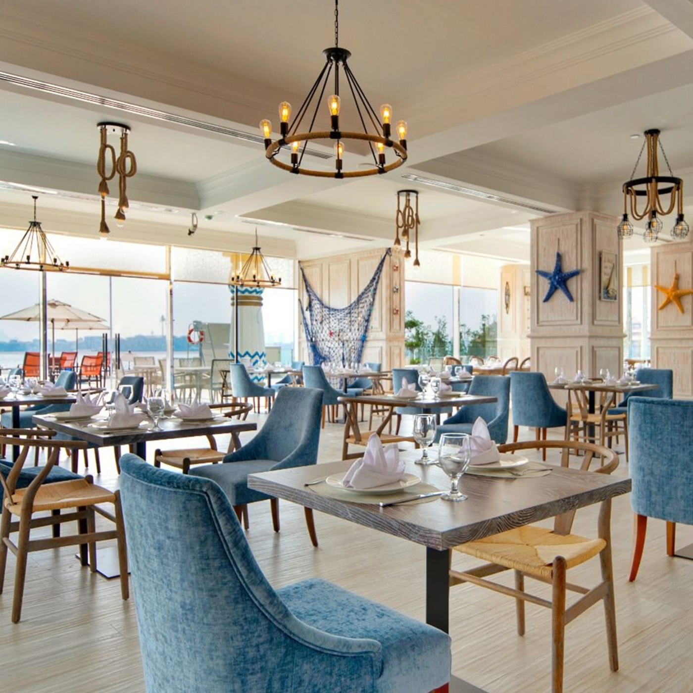 RoyalCentralThePalmroyal grill restarant dubai